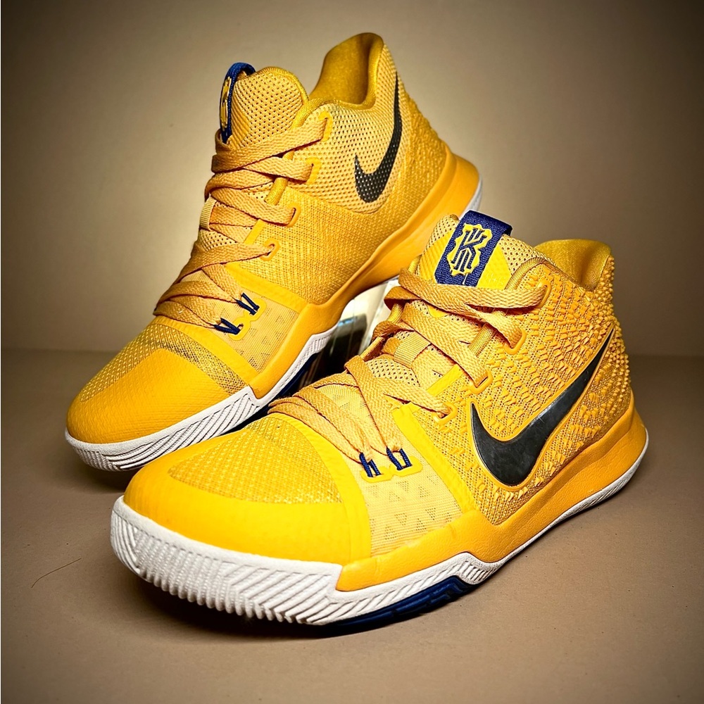 Nike Kyrie Irving 3 III Mac and Cheese kids size 7Y Blue Gold 859466-791